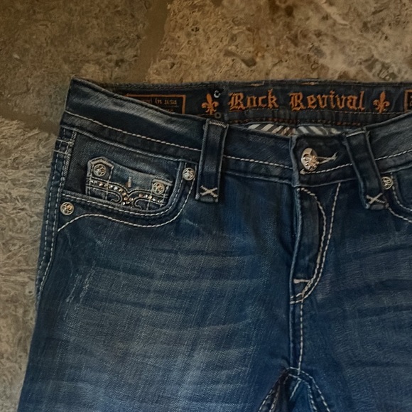 Rock Revival Capris - Picture 4 of 6